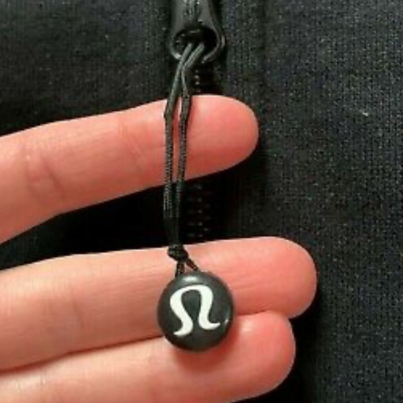 Lullulemon Black Thick Hooded sweatshirt - Picture 3 of 8